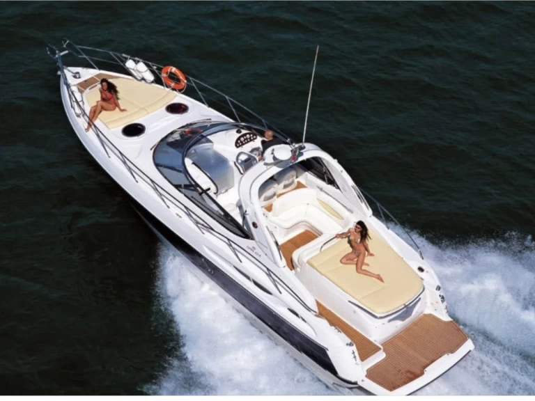 Yacht charter Cannes - Cranchi Endurance 41 on SamBoat