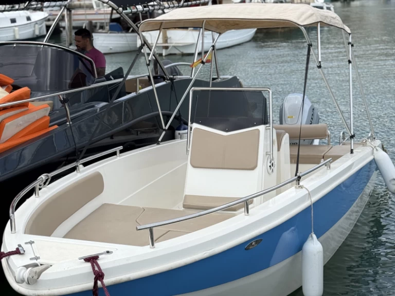 Motorboat hire in Port d'Alcudia - Kolmarine Teorema 20