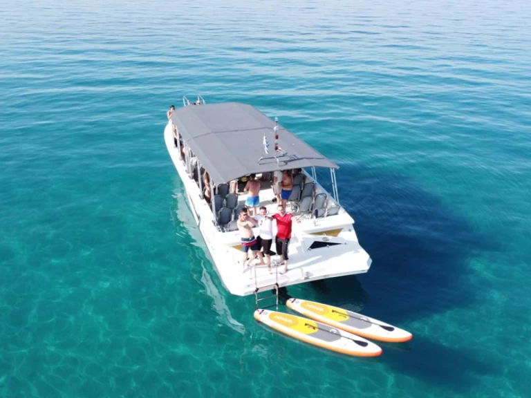 Charter a Mercan Stark 45 in Thessaloniki (City) on Samboat