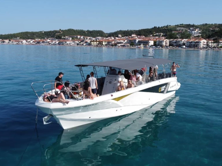 Motorboat to hire Thessaloniki (City) at the best price