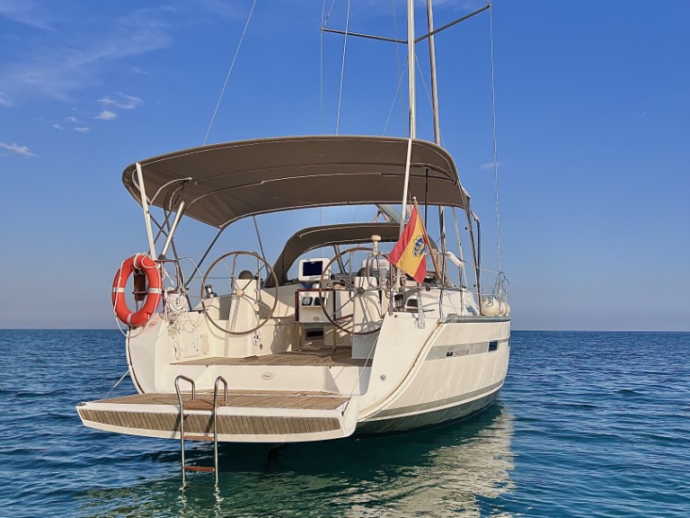 Hire a Bavaria Bavaria 40 Cruiser Calafell