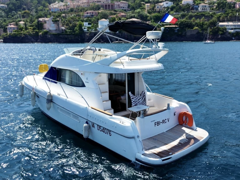 Motorboat to hire Mandelieu-la-Napoule at the best price