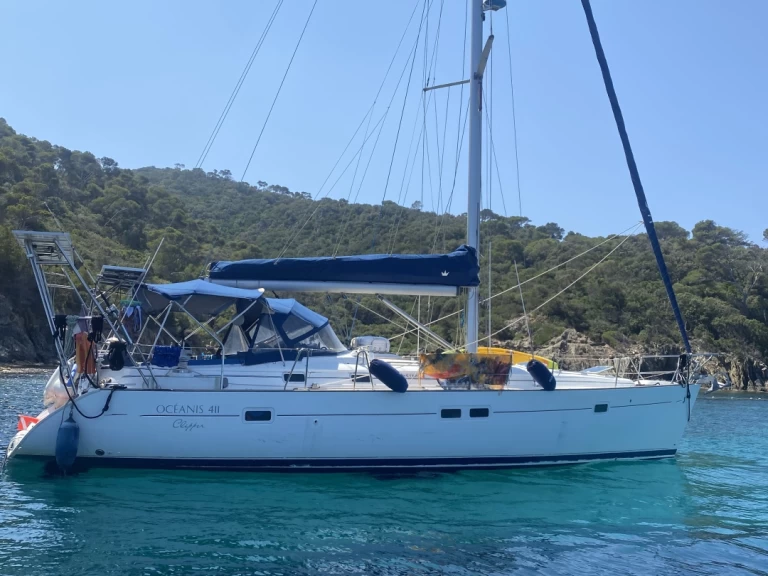 Sailboat hire in La Grande-Motte - Bénéteau Oceanis 411