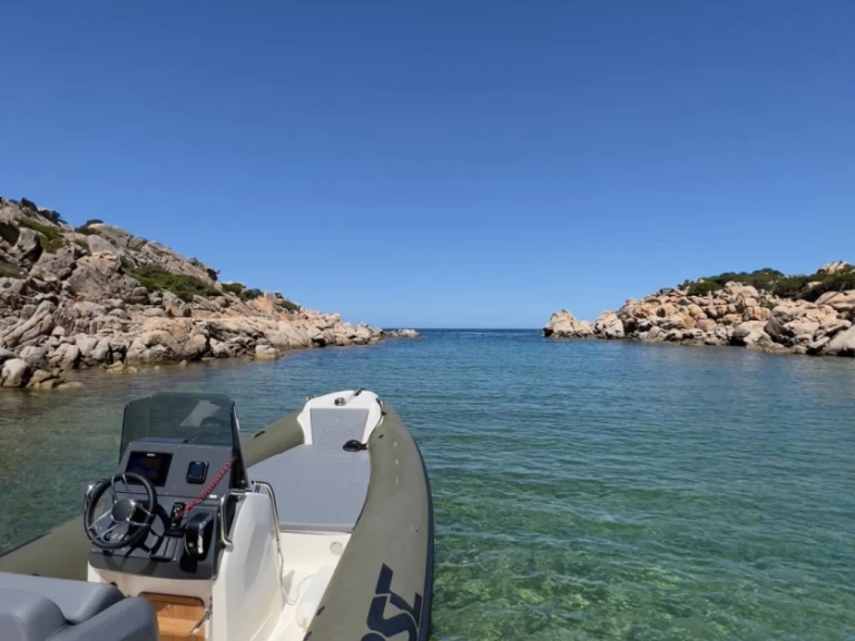 Charter a Bsc 70 Open in Ajaccio on Samboat
