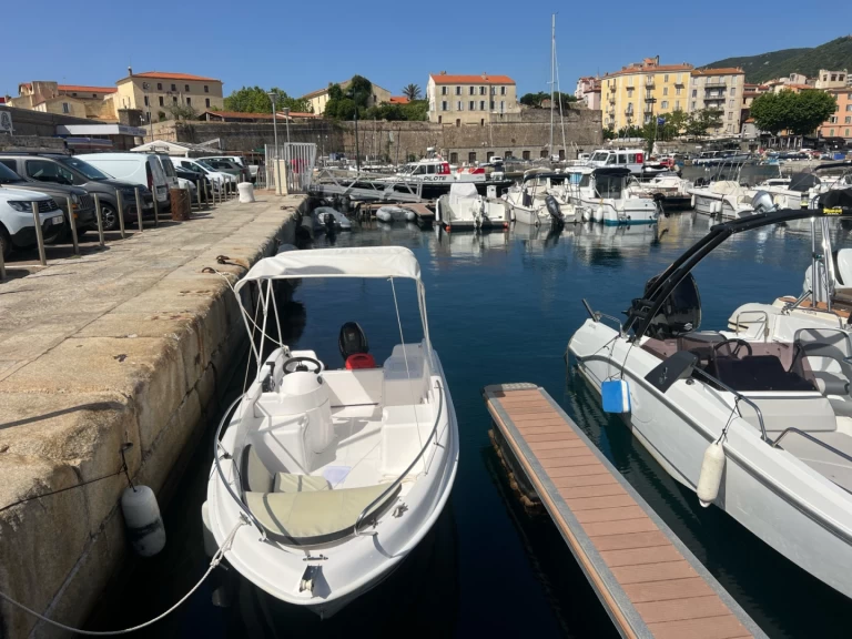 Yacht hire Ajaccio cheap CAP-FERRET 452 Open