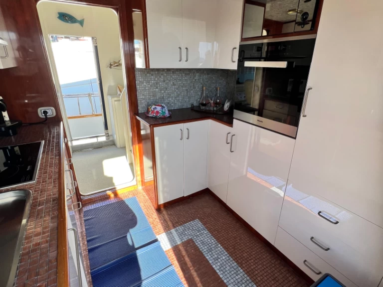 Hire a Falcon falcon 80 Porto di Salerno