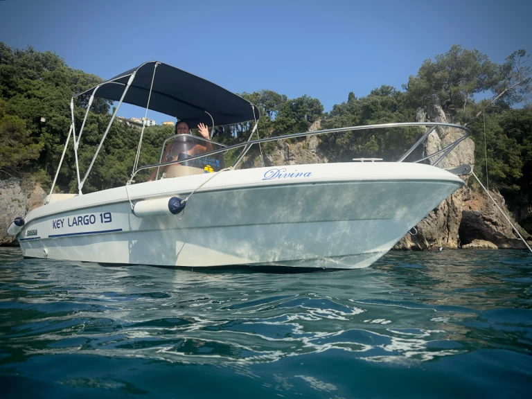 Motorboat to hire La Spezia at the best price