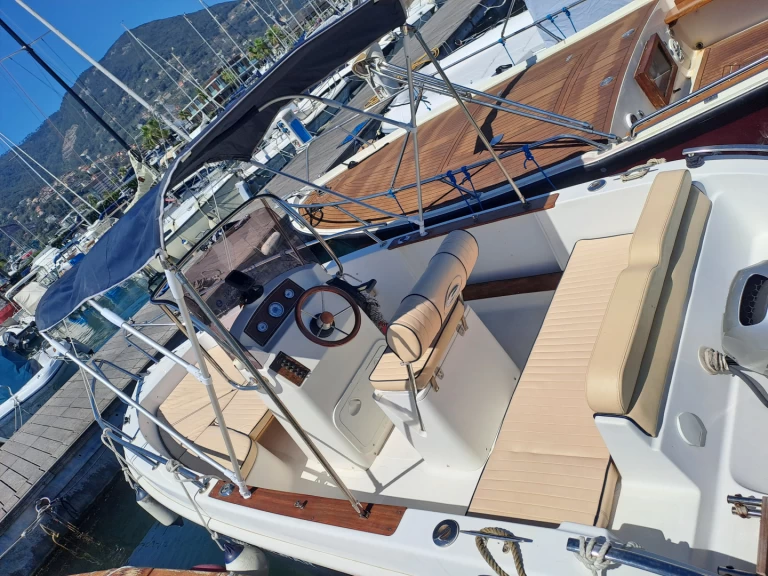 Hire a Italmar MISTRAL 17  Porto Mirabello