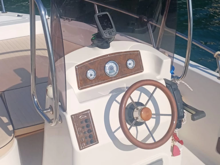 Charter a Italmar MISTRAL 17  in Porto Mirabello on Samboat