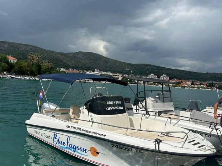 Motorboat to hire Poljica at the best price