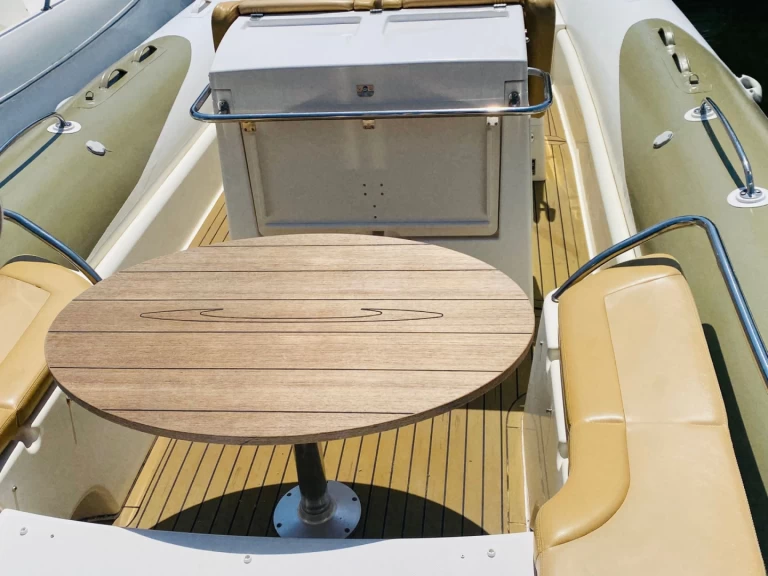 Hire RIB with or without skipper Zodiac Port Grimaud
