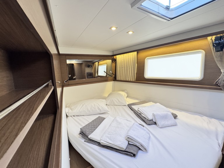 Yacht hire Lefkáda cheap Lagoon 450 Sport Top