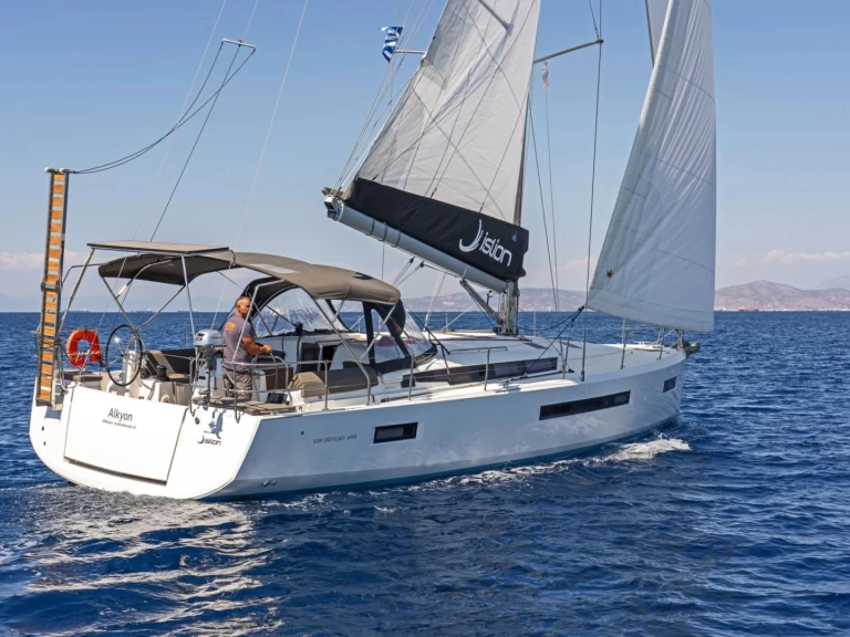 Yacht charter Agios Nikolaos - Jeanneau Sun Odyssey 490 on SamBoat