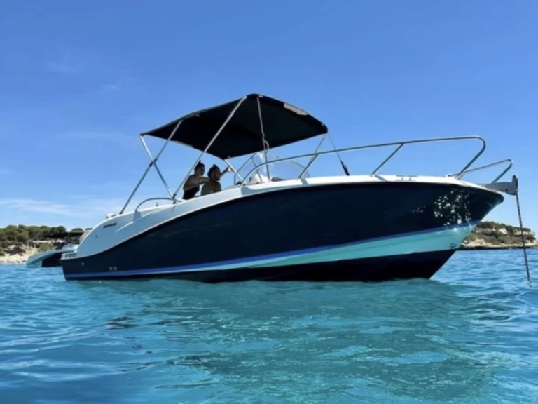 Hire RIB with or without skipper Zodiac Port Fréjus