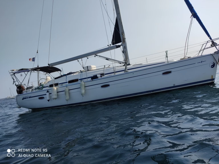Hire Sailboat Bavaria with a boat licence