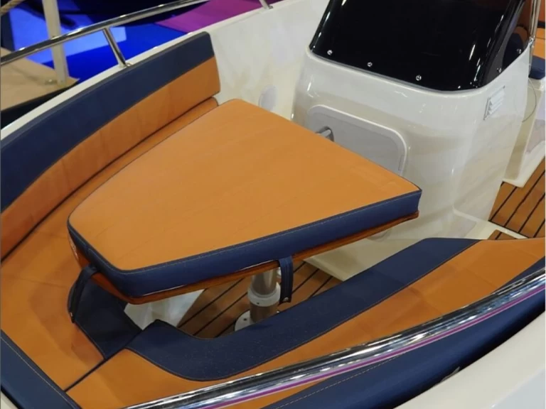 Hire a AM Yacht 500 Open Benalmádena