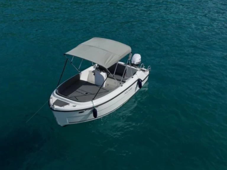 Charter a FEMIS AQUA24 515 in Alicante on Samboat