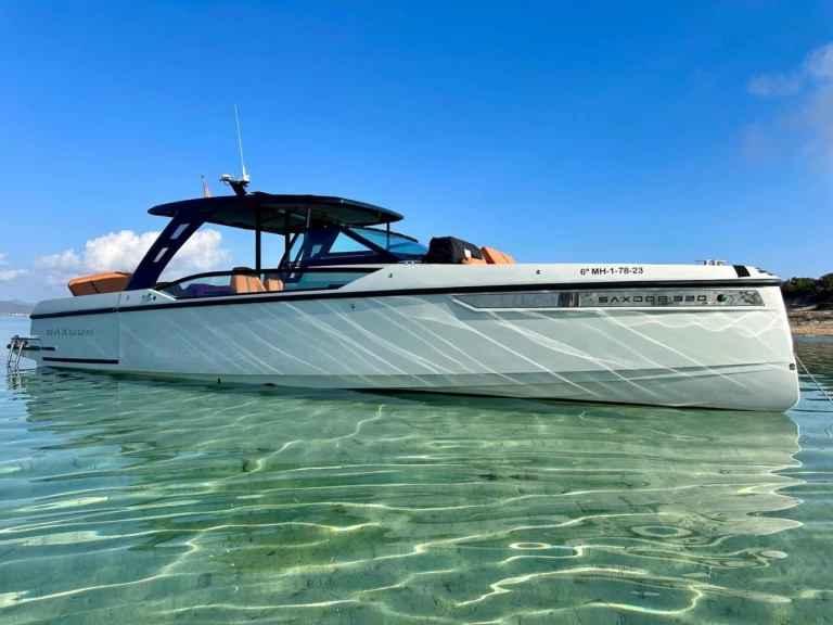 Hire a Saxdor Saxdor 320 GTO Palamós