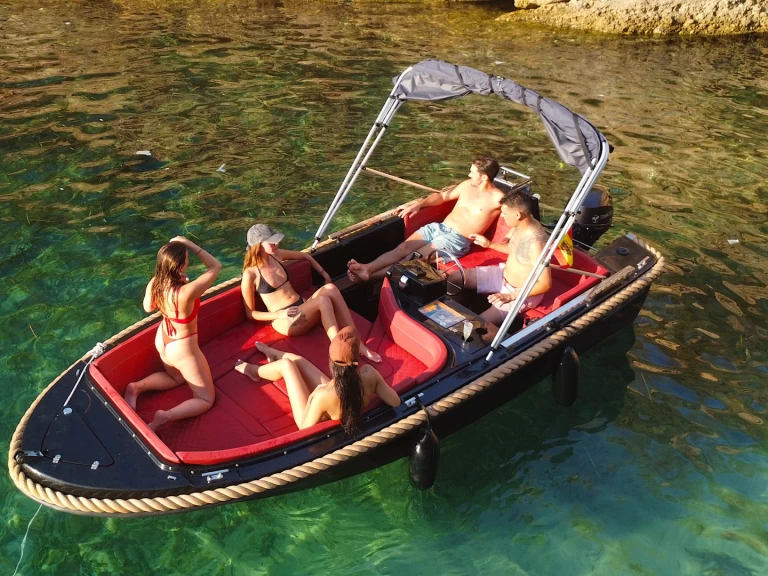 Motorboat to hire Sant Antoni de Portmany at the best price