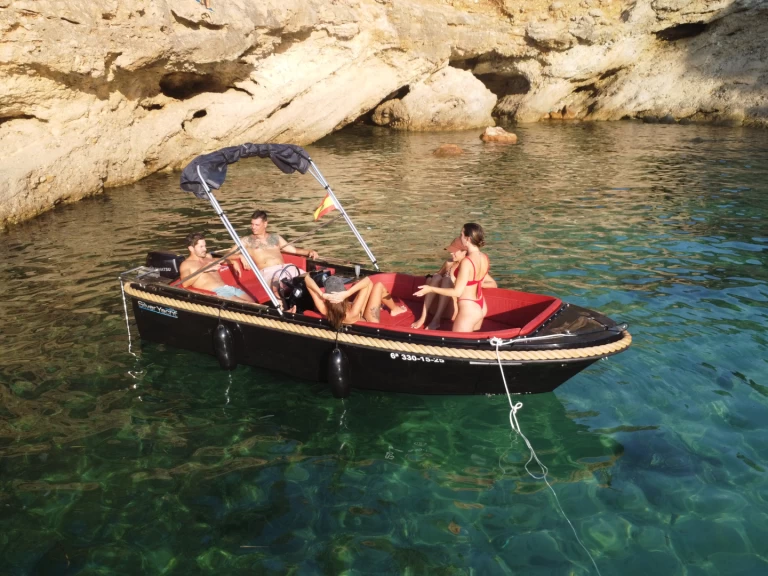 Yacht charter Sant Antoni de Portmany - Silver Yacht 525 on SamBoat
