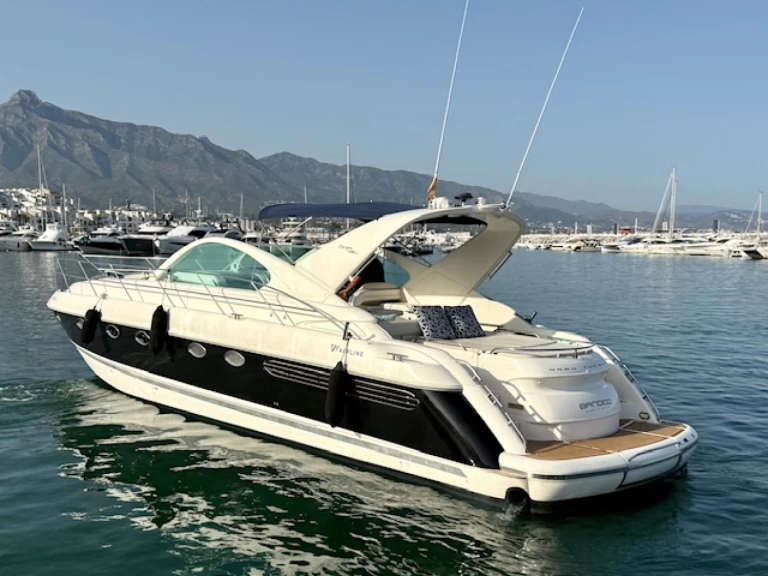 Luxury Yacht to hire Marbella at the best price