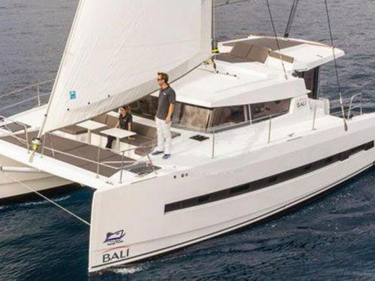Hire a Bali Catamarans Bali 4.0 Primošten