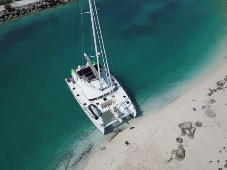 Catamaran to hire Alimos at the best price