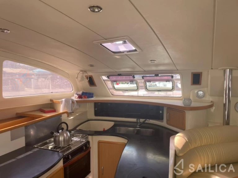 Catamaran hire in Fethiye - Leopard Leopard 4300