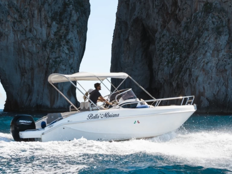 Motorboat to hire Torre Annunziata at the best price