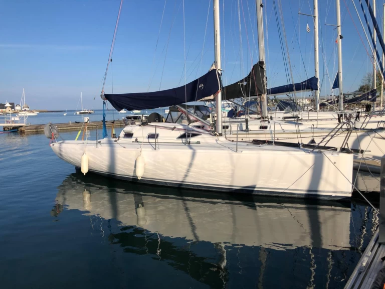 Hire Sailboat Pogo Structures with a boat licence