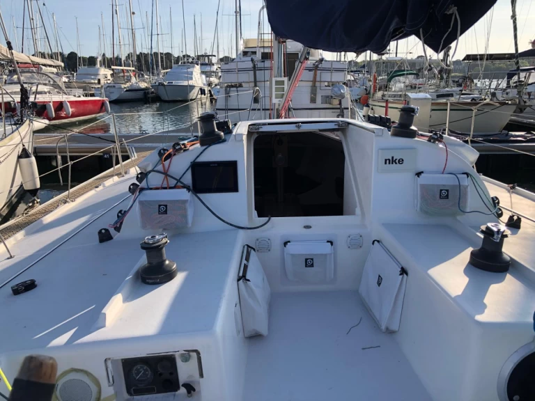 Sailboat to hire Loctudy at the best price