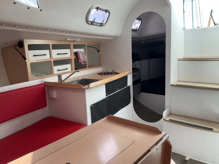 Sailboat hire in Loctudy - Pogo Structures Pogo 8.50