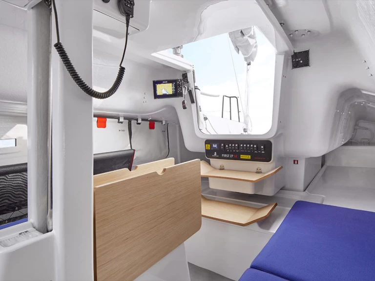 Hire Motorboat Seascape with a boat licence