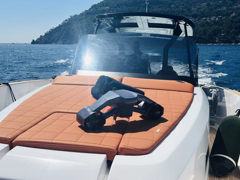 Hire a Pardo Yachts Pardo 38 Mandelieu-la-Napoule