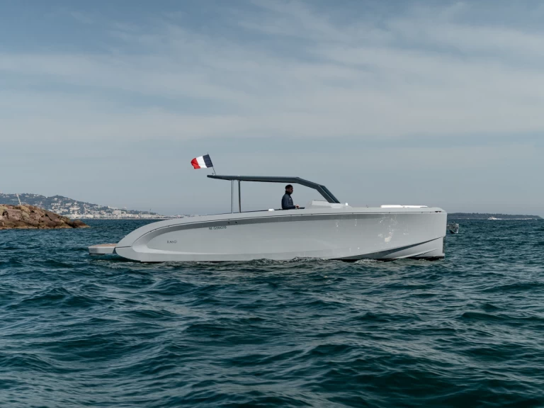 Yacht charter Mandelieu-la-Napoule - Rand Escape 30 on SamBoat