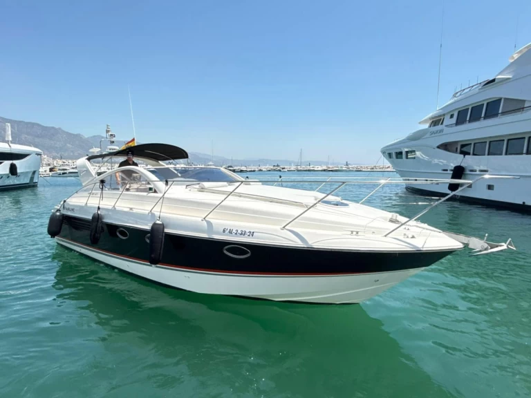 Charter a Fairline Targa 37 in Marbella on Samboat