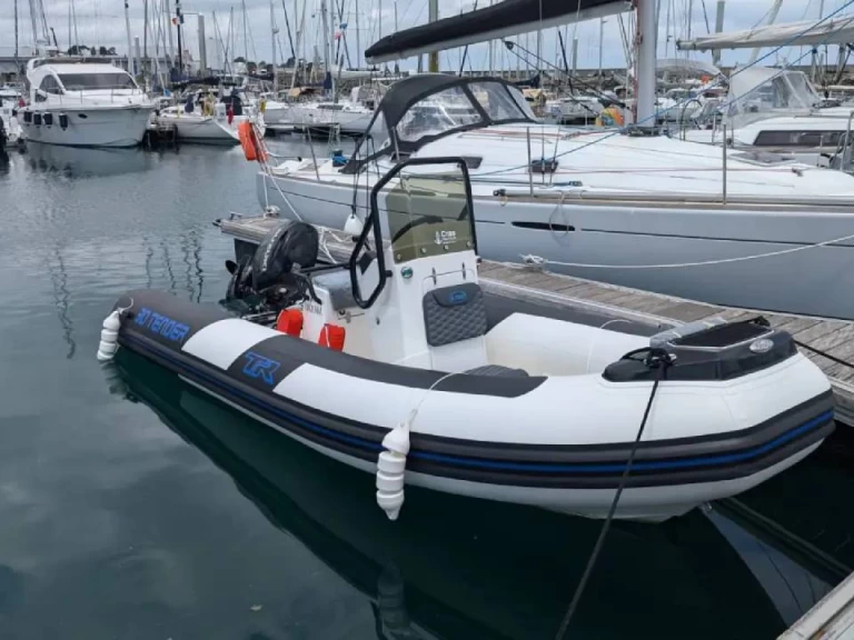 RIB hire in Saint-Quay-Portrieux - 3D Tender TR54