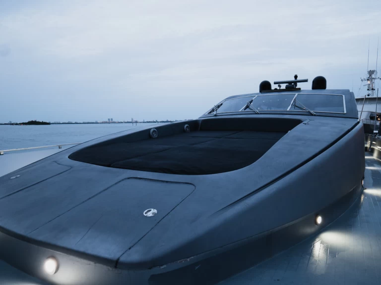 Yacht hire North Miami Beach cheap 27 meters