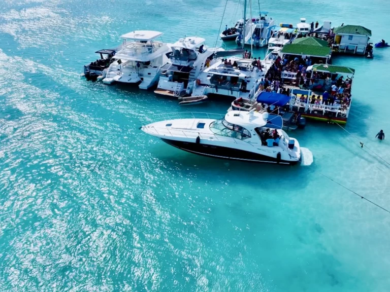 Yacht hire Turks Islands cheap SUNDANCER 420