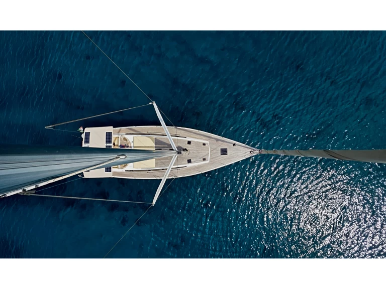 Hire a D&D Yacht D&D Kufner 54 La Maddalena