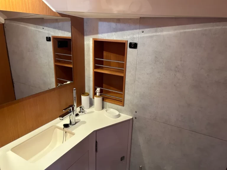 Yacht hire Fethiye cheap Bavaria C42