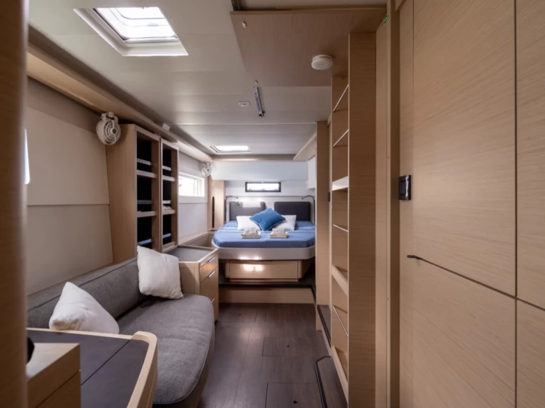 Yacht hire Cugnana Verde cheap Lagoon 46