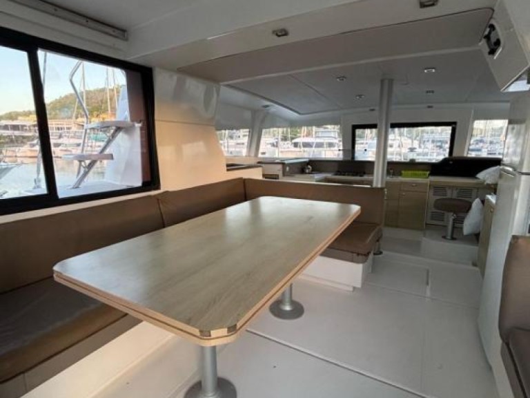 Hire Catamaran with or without skipper Catana Le Marin