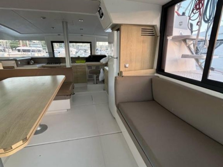 Hire Catamaran Catana with a boat licence