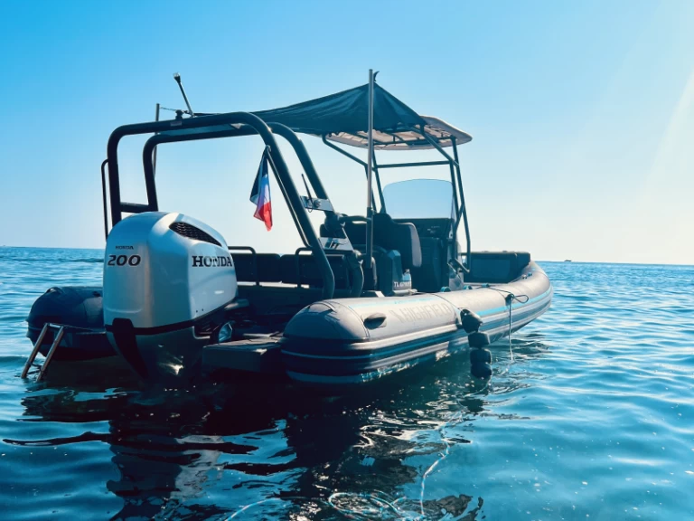 Highfield Highfield Sport 700 charter bareboat or skippered in  Le Brusc