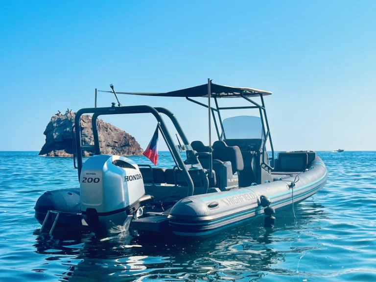 Charter a Highfield Highfield Sport 700 in Le Brusc on Samboat