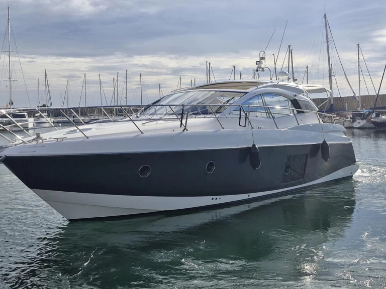 Yacht charter Palamós - Sessa Marine sessa c43 on SamBoat