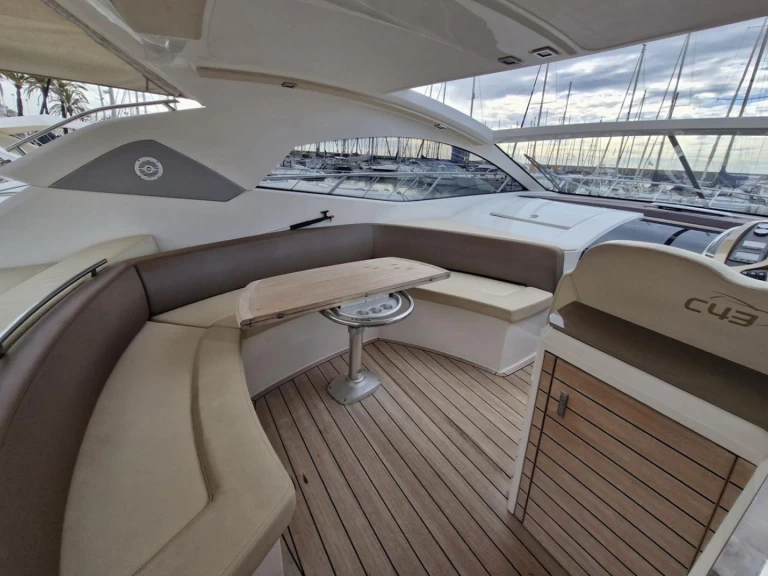 Luxury Yacht hire in Palamós - Sessa Marine sessa c43