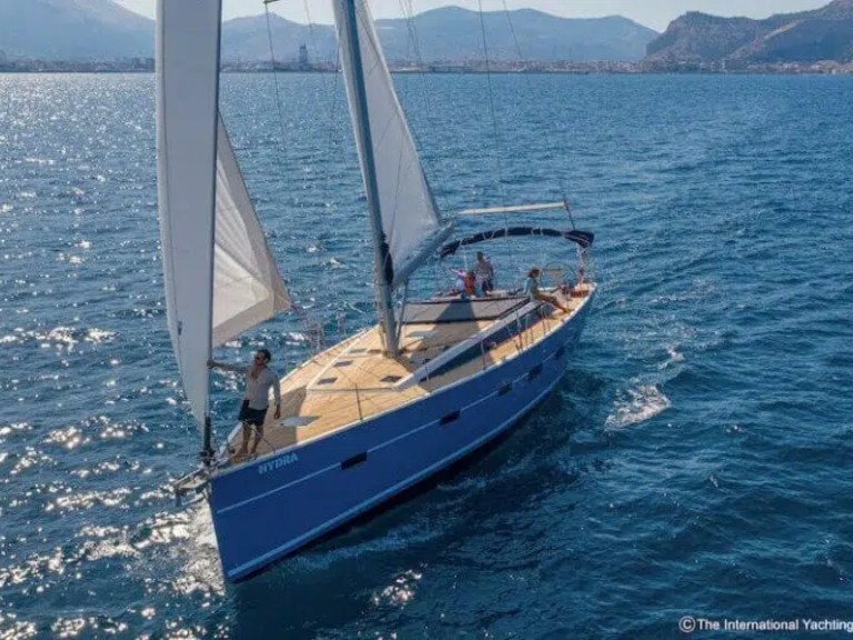 Hire Sailboat D&D Yacht with a boat licence