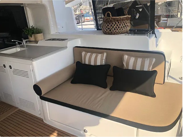 Hire Catamaran with or without skipper Lagoon Alimos